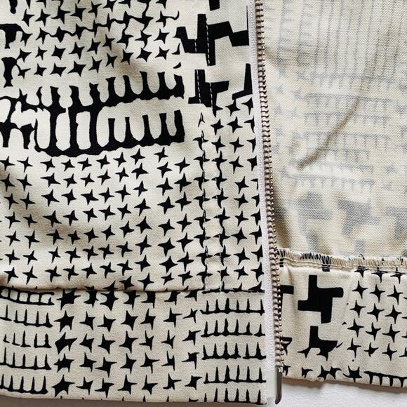 CAbi Jacket Black Cream Houndstooth Short Sleeve Zip Front Medium NWOT - Picture 8 of 13